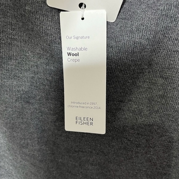 NWT Eileen Fisher Size Medium The Icons Skirt Gray Washable Wool Crepe F16CW - Picture 5 of 5